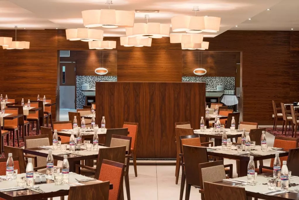 هتل کازموس پولکوسکایا سنت پترزبورگ